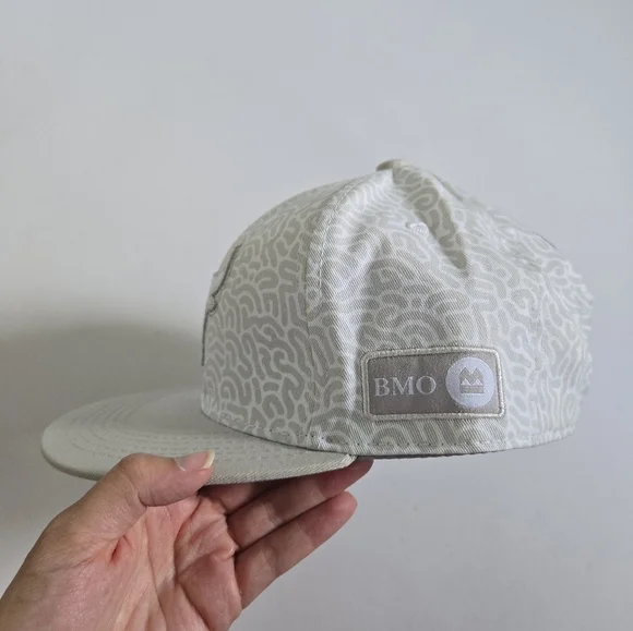 CHICAGO BULLS BMO Melonwear Snapback Hat white grey nwot - Picture 2 of 6